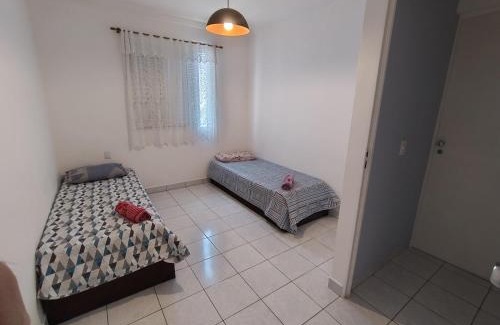 Portal da Santa Fe Apartment | Apto de fácil localização com ar condicionado!