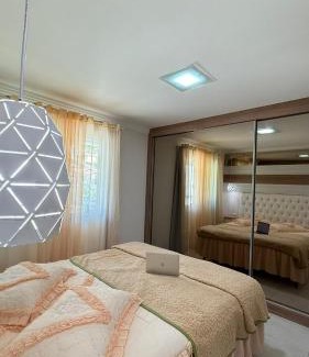 Piratuba Apartment | Apto dos Antúrios-3 Quartos- Apto espaçoso, confortável com sacada de frente pra avenida principal