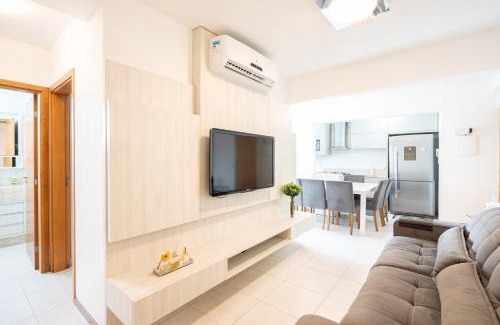 Barra Velha Apartment | Apto em Barra Velha 340m da PRAIA com SACADA com CHURRASQUEIRA, AR CONDICIONADO WI-FI, PISCINA, PORTARIA 24h, ACADEMIA MINI MERCADO e vaga de GARAGEM