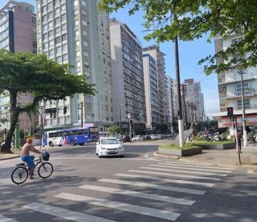 Boqueirao Apartment | Apto em Santos a uma quadra da praia do Boqueirão