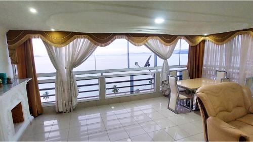 Puerto La Cruz Apartment | Apto Frente al Mar Paseo Colon Puerto La Cruz