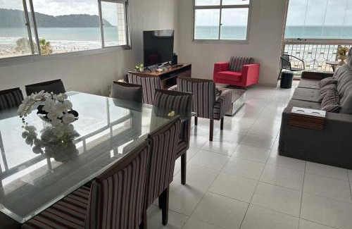 Boqueirao Apartment | APTO FRENTE PARA MAR BOQUEIRÃO - PRAIA GRANDE