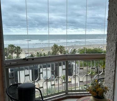 Boqueirao Apartment | APTO FRENTE PARA MAR BOQUEIRÃO - PRAIA GRANDE