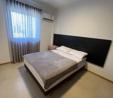 Centro Apartment | Apto Moderno com garagem passos a Vila Germânica