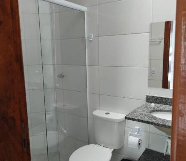 Praia da Enseada Apartment | Apto novo 400m da praia Enseada