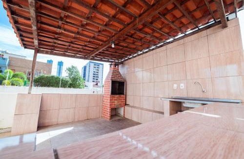 Manaira Apartment | Apto Pet-friendly c piscina, wi-fi, ar e garagem