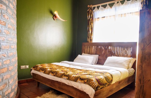 Fort Portal Cottage | Apuuli Safaris & Cottages