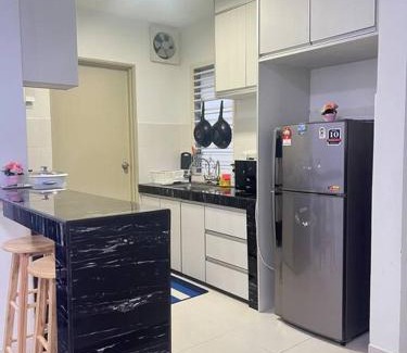 Nilai Apartment | AQ Puteri Homestay Nilai FREE WIFI