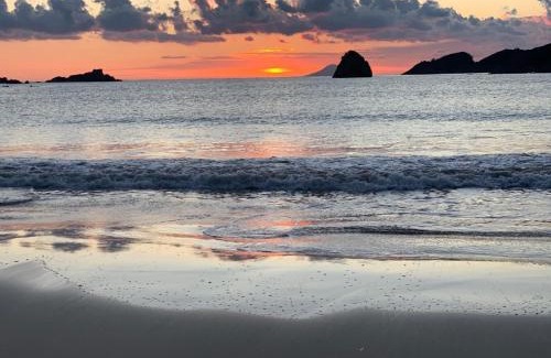 Kakisaki House | Aqua Beach House Sotoura - 1min walk to Sotoura Beach!