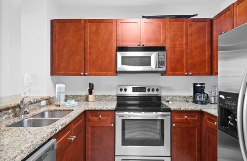 Panama City Beach Condo | Aqua Beach Resort by Panhandle Getaways
