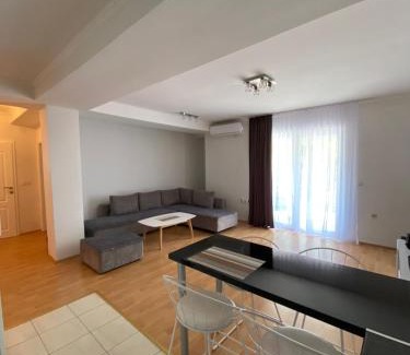 Elshani Apartment | Aqua Blue Apartment