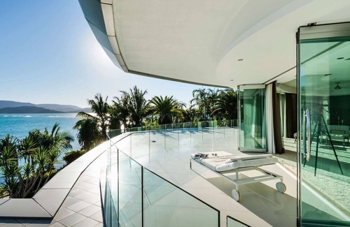 Mandalay House | Aqua by Contemporary Hotels