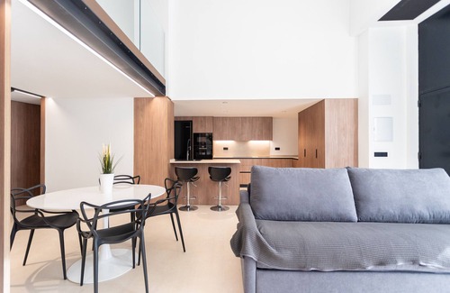 Penya-roja Apartment | Aqua Suites Ciudad de las Artes I. A/C + 6 Pax