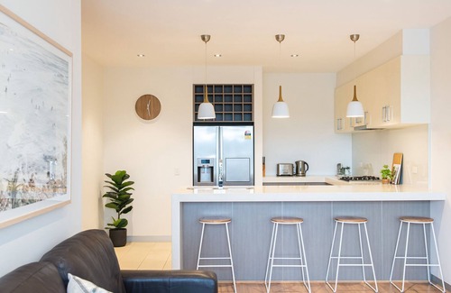Mornington Apartment | Aqua Views of the bay in Mornington