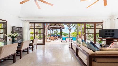 Choeng Mon Villa | Aqua Vista 28 - Traditional Thai Style Villa