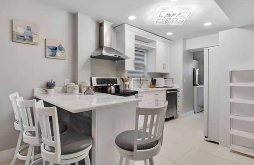 Tallahassee House | Aqua Vista Getaway