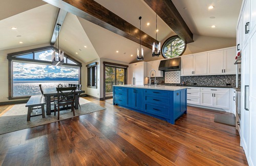 Lake Tahoe House | Aqua Vista Lakefront Estate by Tahoe Getaways - 6 BR in Carnelian Bay w Buoy, Pier & Game Room