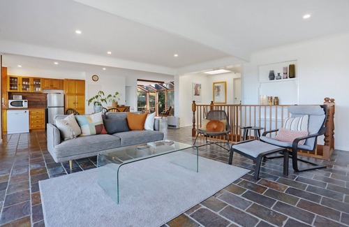 Merimbula Cabin | Aqua Vista - Pet friendly with yard and views