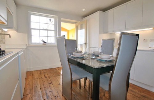 Cellardyke Cottage | Aqua Vista- seafront cottage, Cellardyke