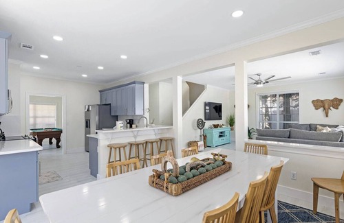 Crystal Beach House | Aquamare - Main House + Guest House, Heated Private Pool, Game Room!