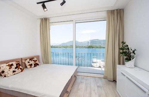 Tivat Villa | Aquamarine House