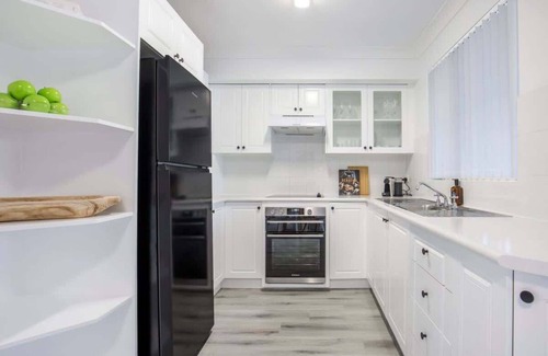 Huskisson House | Aquamarine Summary: M