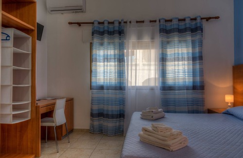 San Pietro in Bevagna House | Aquarium Residence