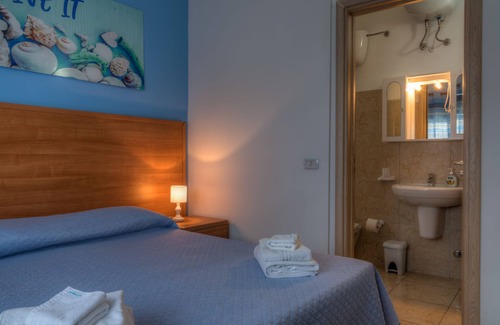 San Pietro in Bevagna House | Aquarium Residence