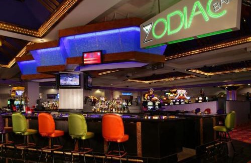 Laughlin Resort | Aquarius Casino Resort