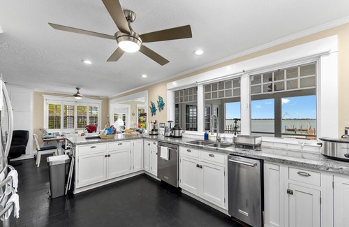 Stuart House | Aquarius Ocean-to-River Resort: 26BR/18BA Beachfront, Sleeps 60+ Pools/Spa/Docks