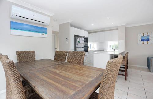 Hawks Nest House | Aquarius Townhouse