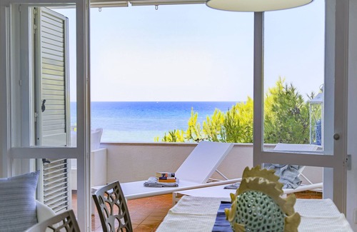 Rivabella Apartment | Aquarius★Beachfront Suite★Amazing Sea View★by Amarena Collection Gallipoli