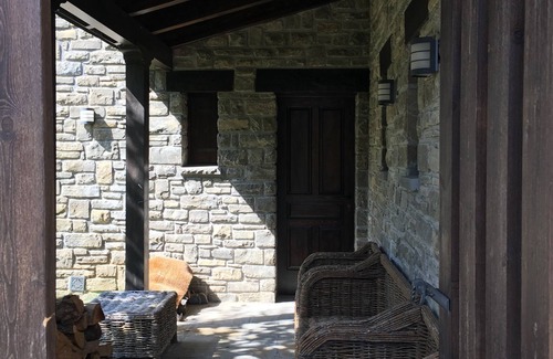 Hoz de Jaca Ski Chalet | AQUATERRA LODGES LUXURY