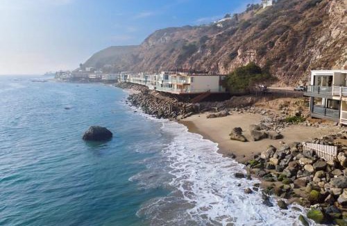 Eastern Malibu House | Aquazzura - By Stay Awhile Villas