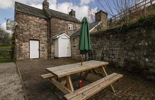 Llanvair Kilgeddin Cottage | Aqueduct Cottage