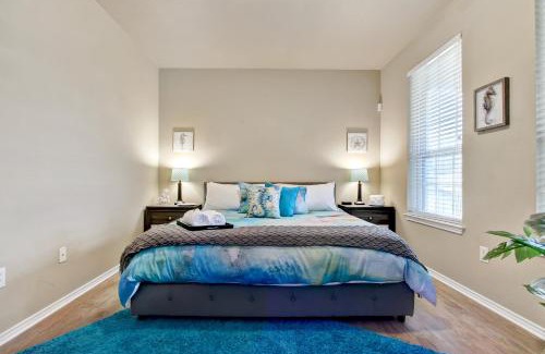 San Antonio House | Aqueous - A Birdy Vacation Rental