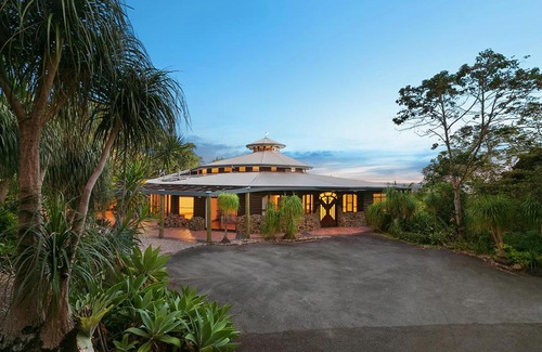 Buderim House | Aquila Retreat Mansion