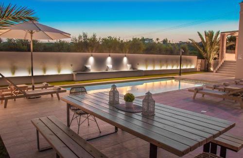 Galatas Villa | Ar & Al Luxury Villa
