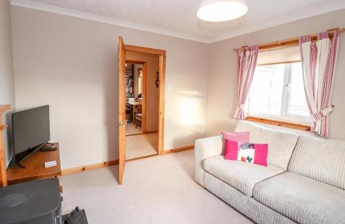 Baleshare House | Ar Dachaigh