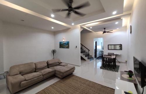 Kampung Sura Masjid House | Ar-Rayyan Homestation