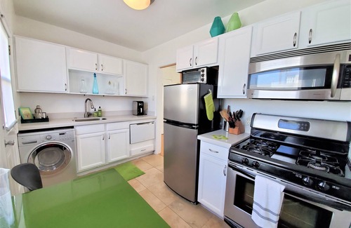 Roosevelt House | Ar's Downtown Bungalow