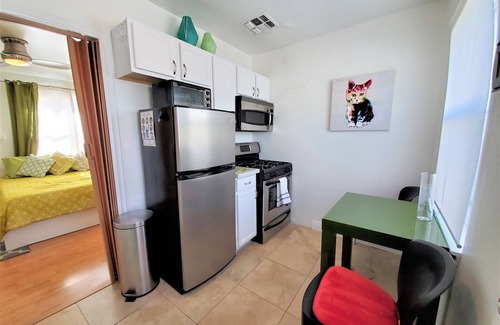 Roosevelt House | Ar's Downtown Bungalow