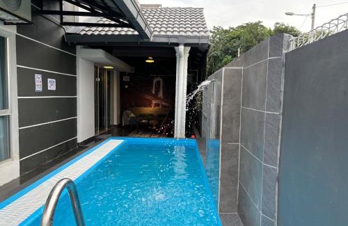 Sungai Buloh House | Araas Boutique House for Family Stay ONLY