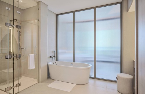 Salwa Hotel | Arabella Beach Hotel Kuwait, Vignette Collection by IHG