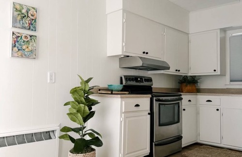 Harrodsburg House | Arabia Brown House - monthly rental, pet friendly.