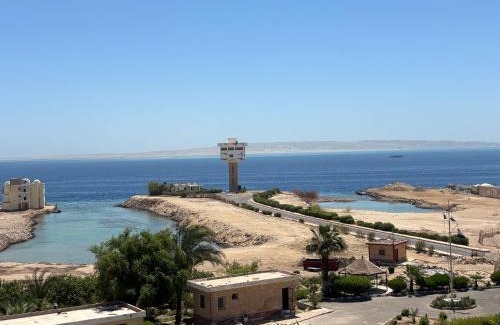 Corniche Road-Dahar Apartment | Arabia Sea View