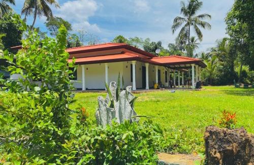 Kotapola House | Arachchi Waththa Holiday Bungalow