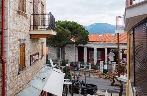 Arachova Condo | Arachova Condo by Aldia Suites