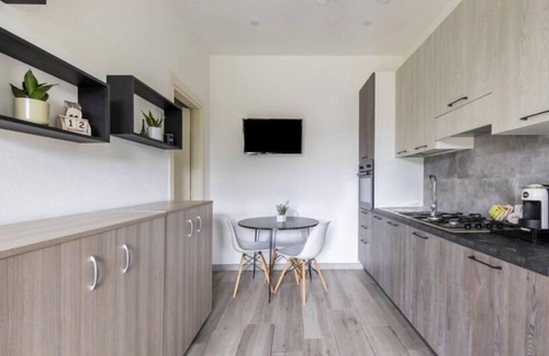 Le Castella Apartment | Aragon Cottage 2
