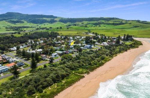 Werri Beach House | Araluen House Werri Beach Gerringong